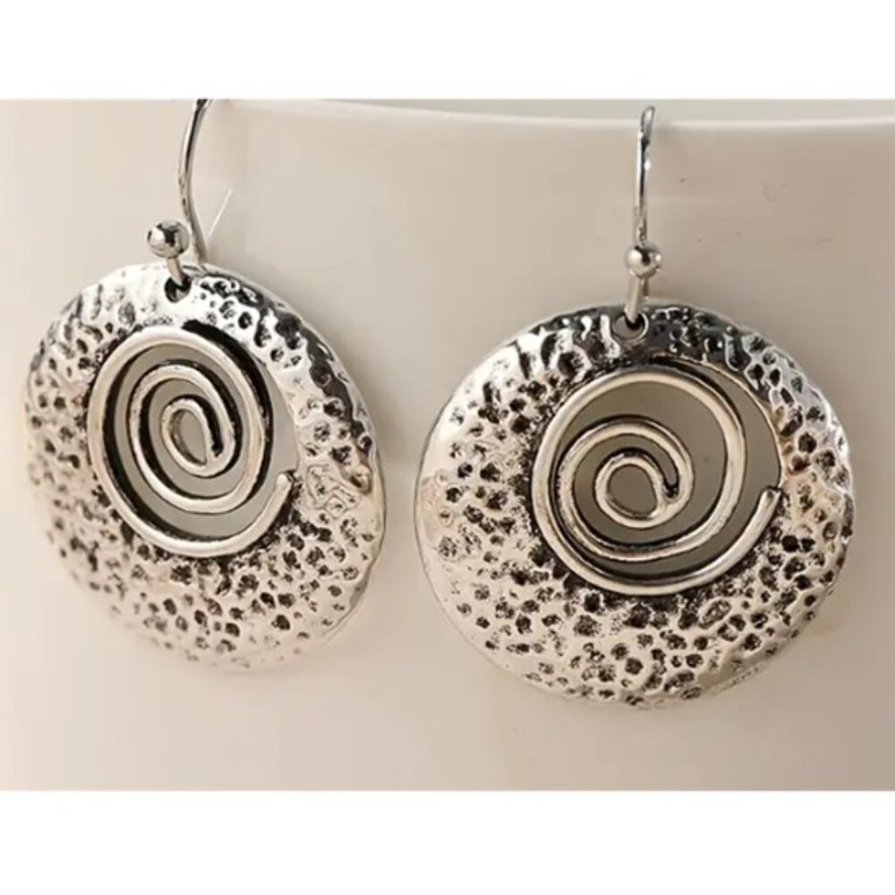 Vintage Boho Style Round Drop Earrings With Spiral Swirl Center